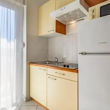 Apartment Classy In Near And Pula